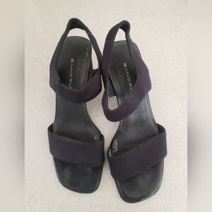 Bandolino Women's Classic Navy Sandals